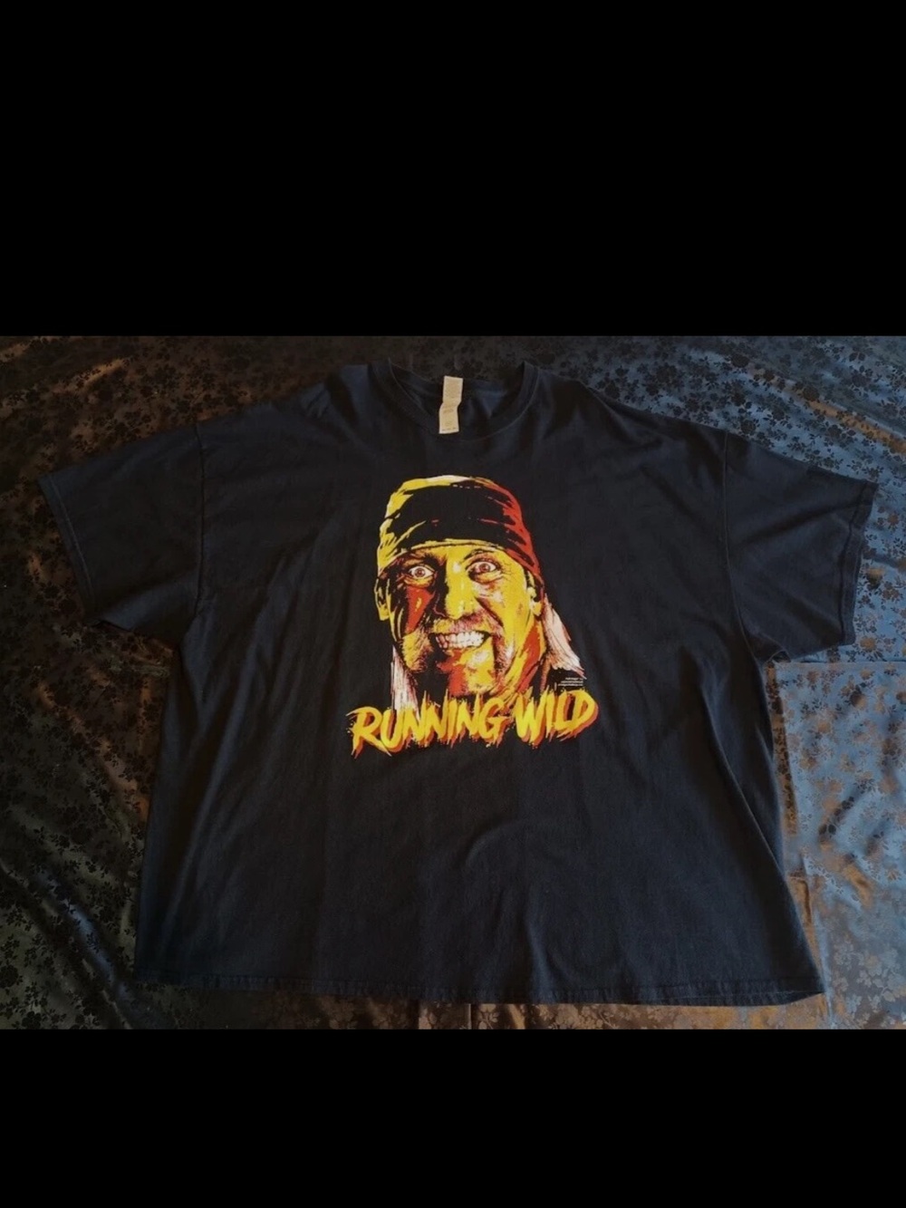Hulk Hogan - RARE wrestling Tee Shirt - WWE Size XL - Running Wild